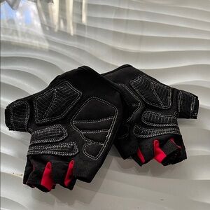 Black and Red Women's Cycling Gloves